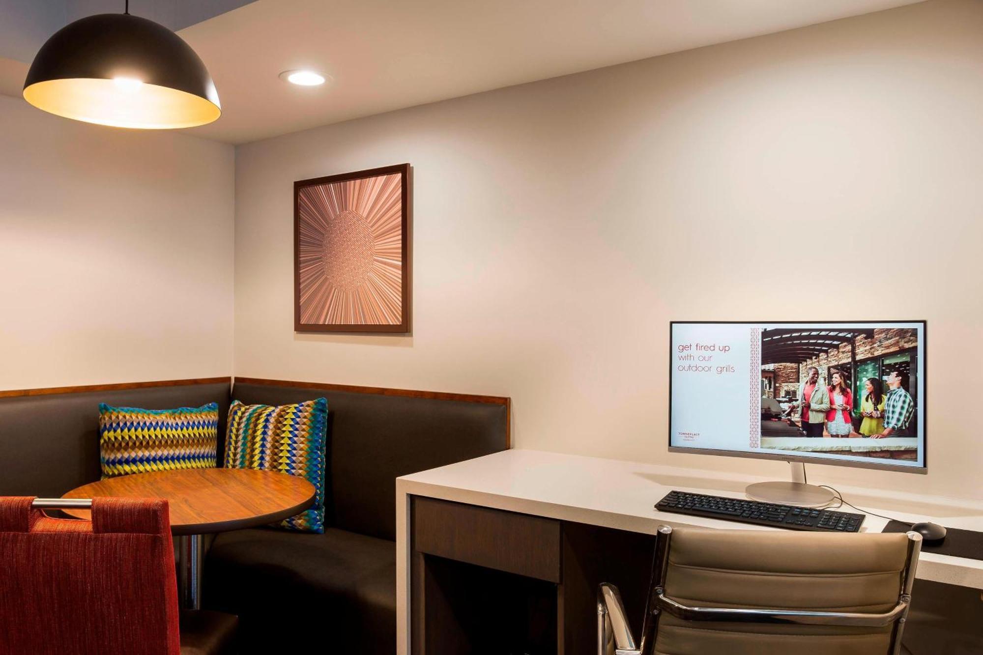 Towneplace Suites By Marriott San Mateo פוסטר סיטי מראה חיצוני תמונה
