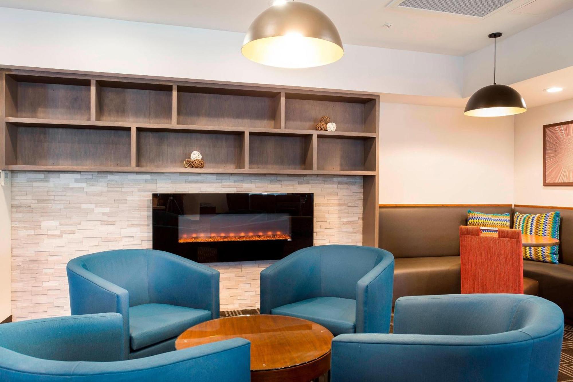 Towneplace Suites By Marriott San Mateo פוסטר סיטי מראה חיצוני תמונה